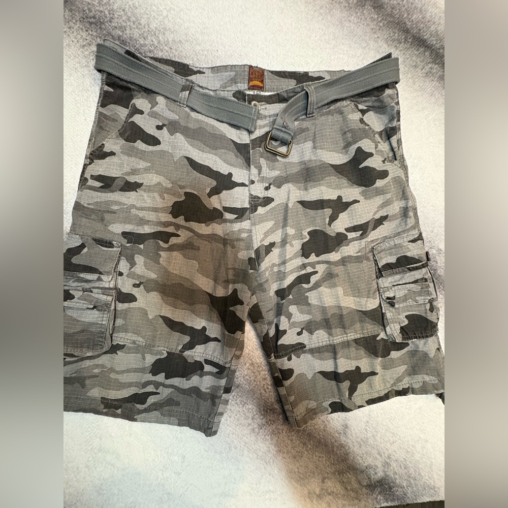 Ministry of Fashion Men’s Gray Camo Casual Cargo Long Belted Summer‎ Shorts 44
